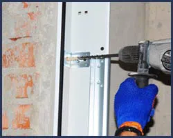 Neighborhood Garage Door Nashville, TN 615-608-4035 - side-door-repair-t-22-gr-23m